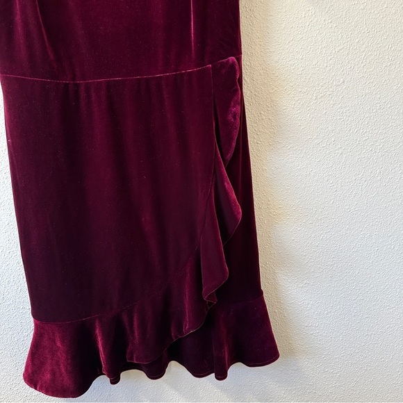 Karl Lagerfeld Velour Velvet Ruffle Hem Red Sheath Dress Sz 8 - Picture 7 of 14